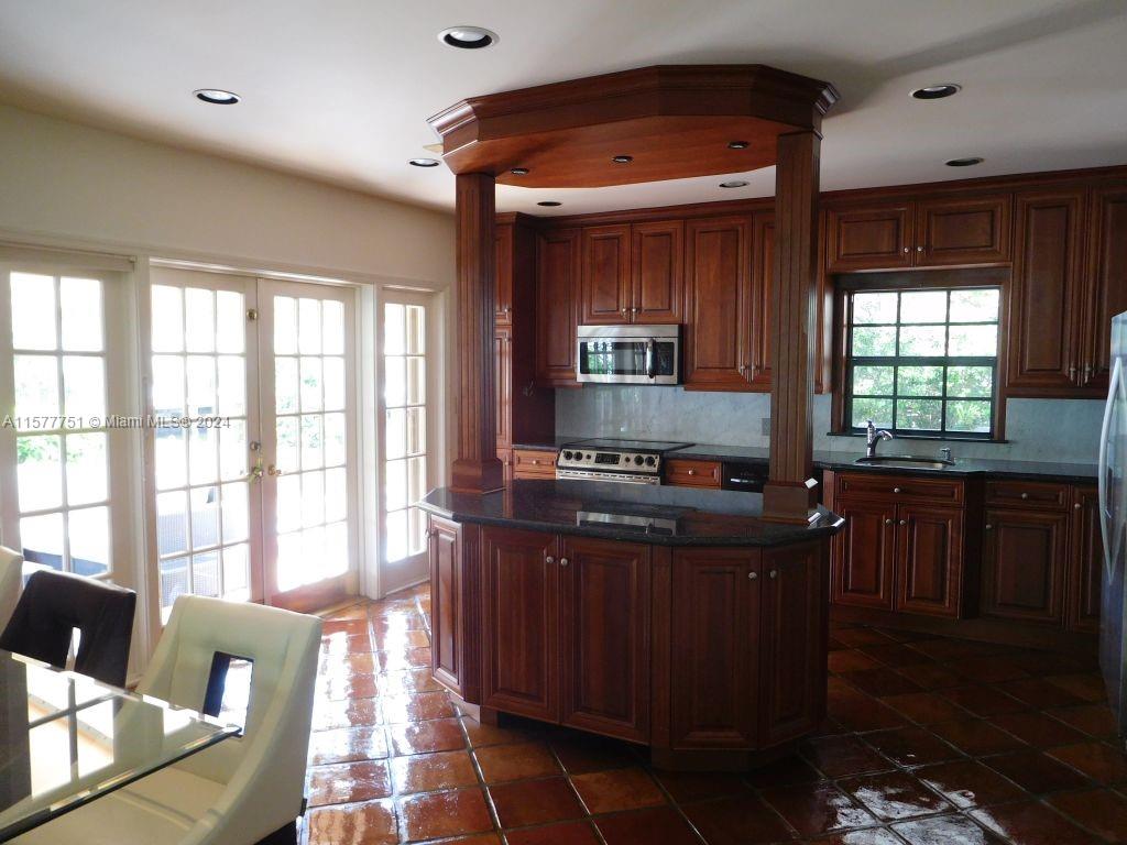 STILWELL ISLES - Residential