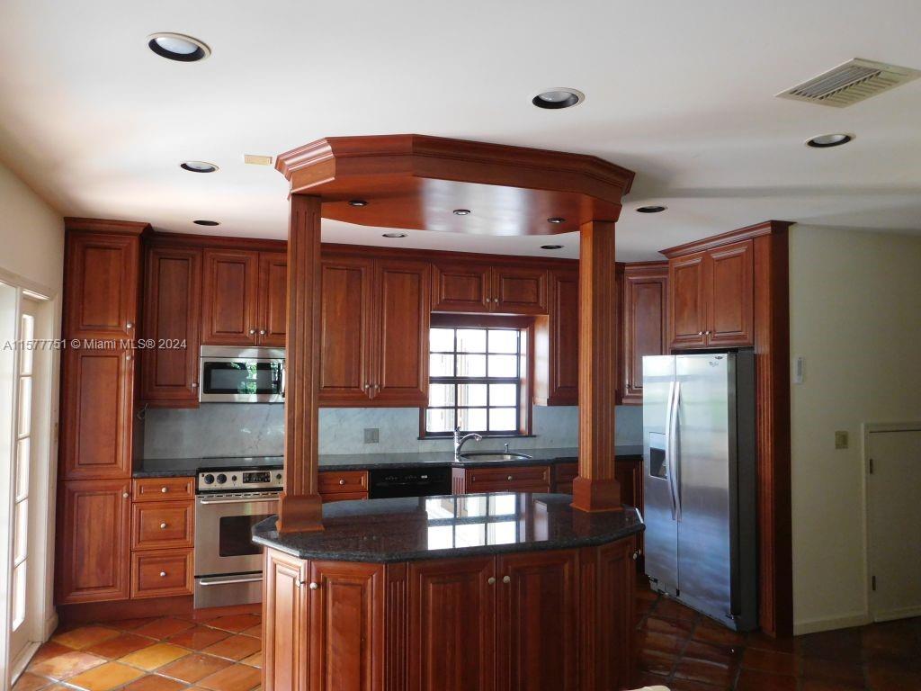 STILWELL ISLES - Residential