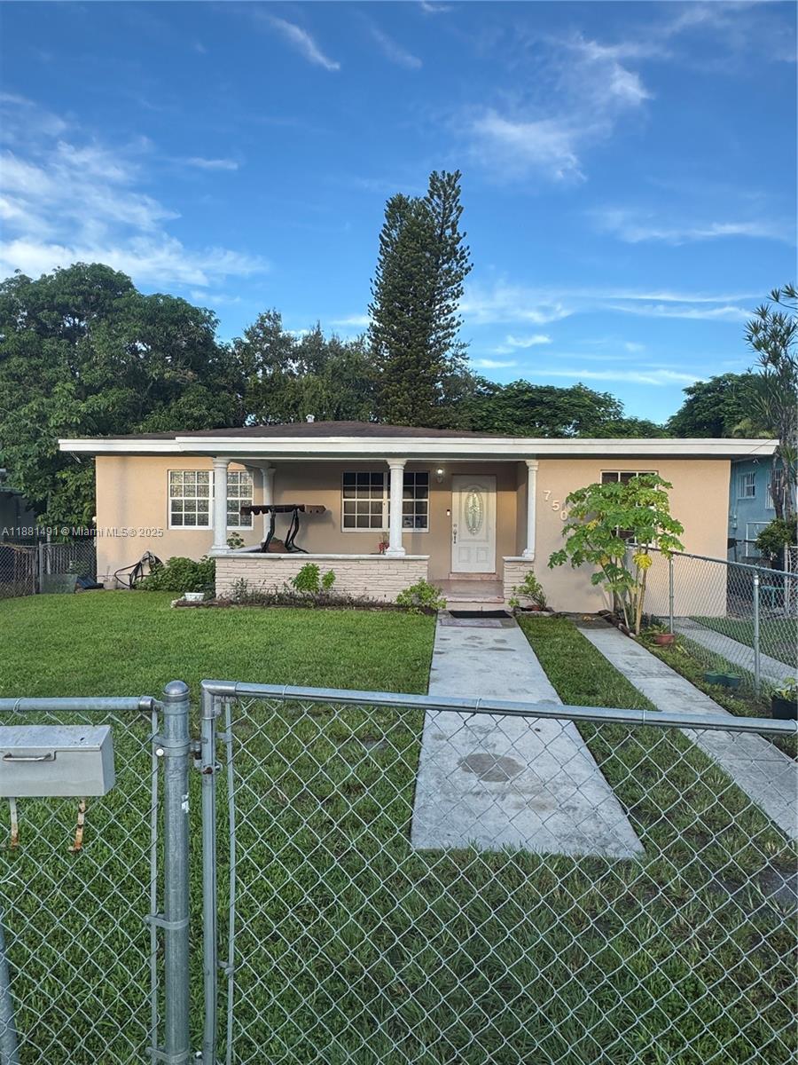 RIVERSIDE FARMS - Residential