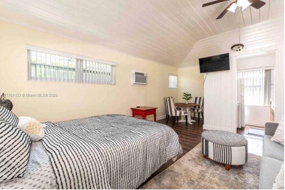 ESTATES OF SOUTH PALM BEA - Residential