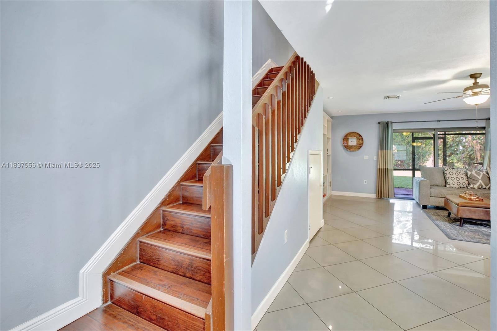 484 Westree Ln
