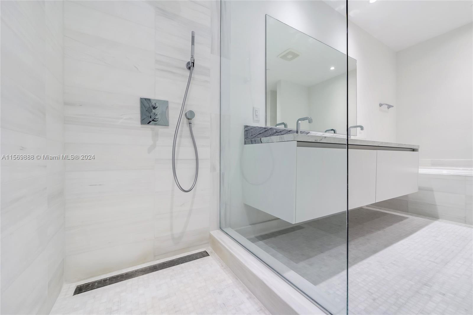 Missoni Baia - Residential