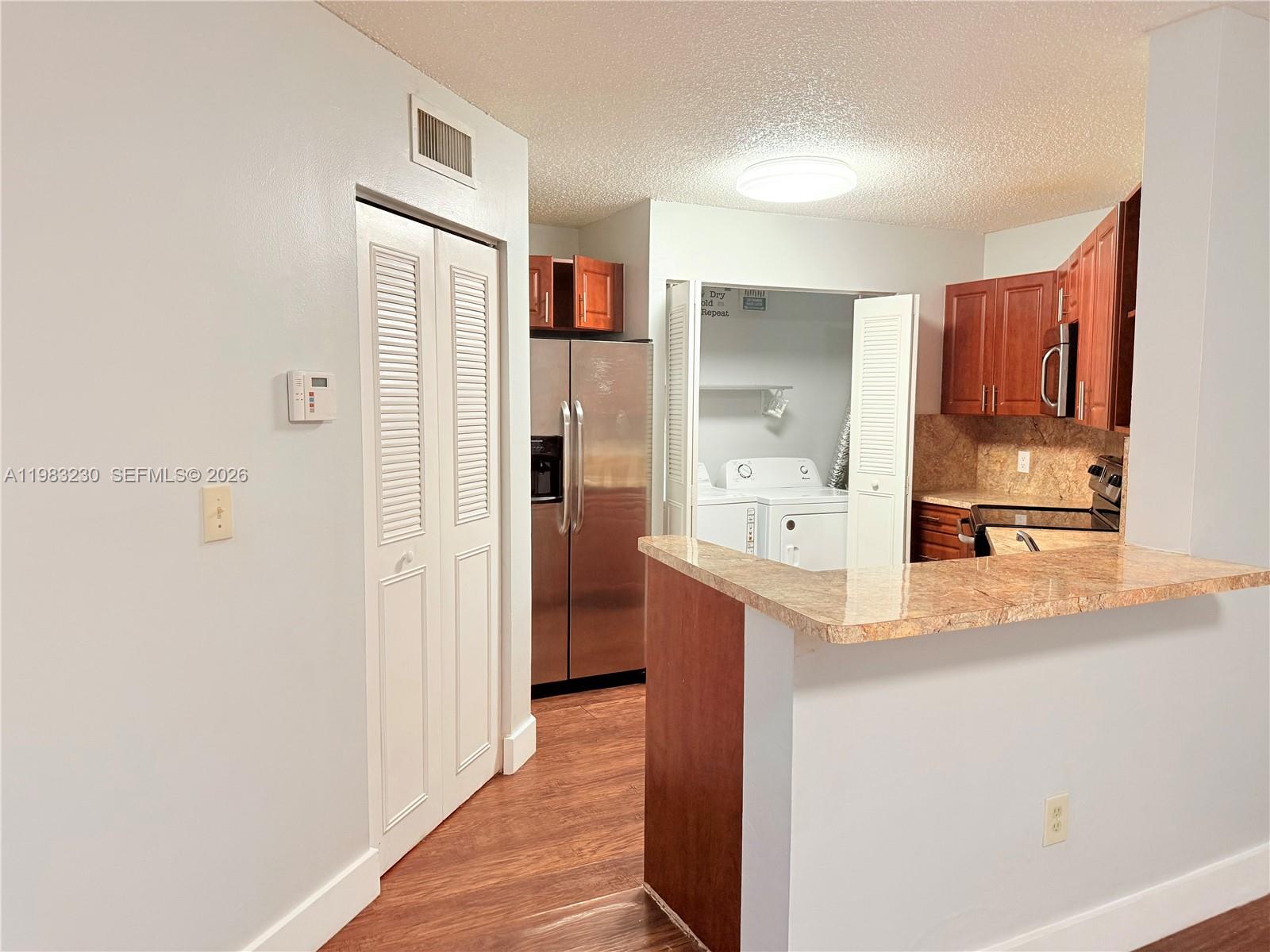 MEDITERRANEAN VILLAS COND - Residential Lease