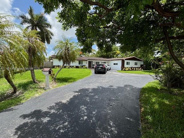 Rental Property at 6440 Miller Dr, South Miami, Miami-Dade County, Florida - Bedrooms: 5 
Bathrooms: 2  - $10,000 MO.