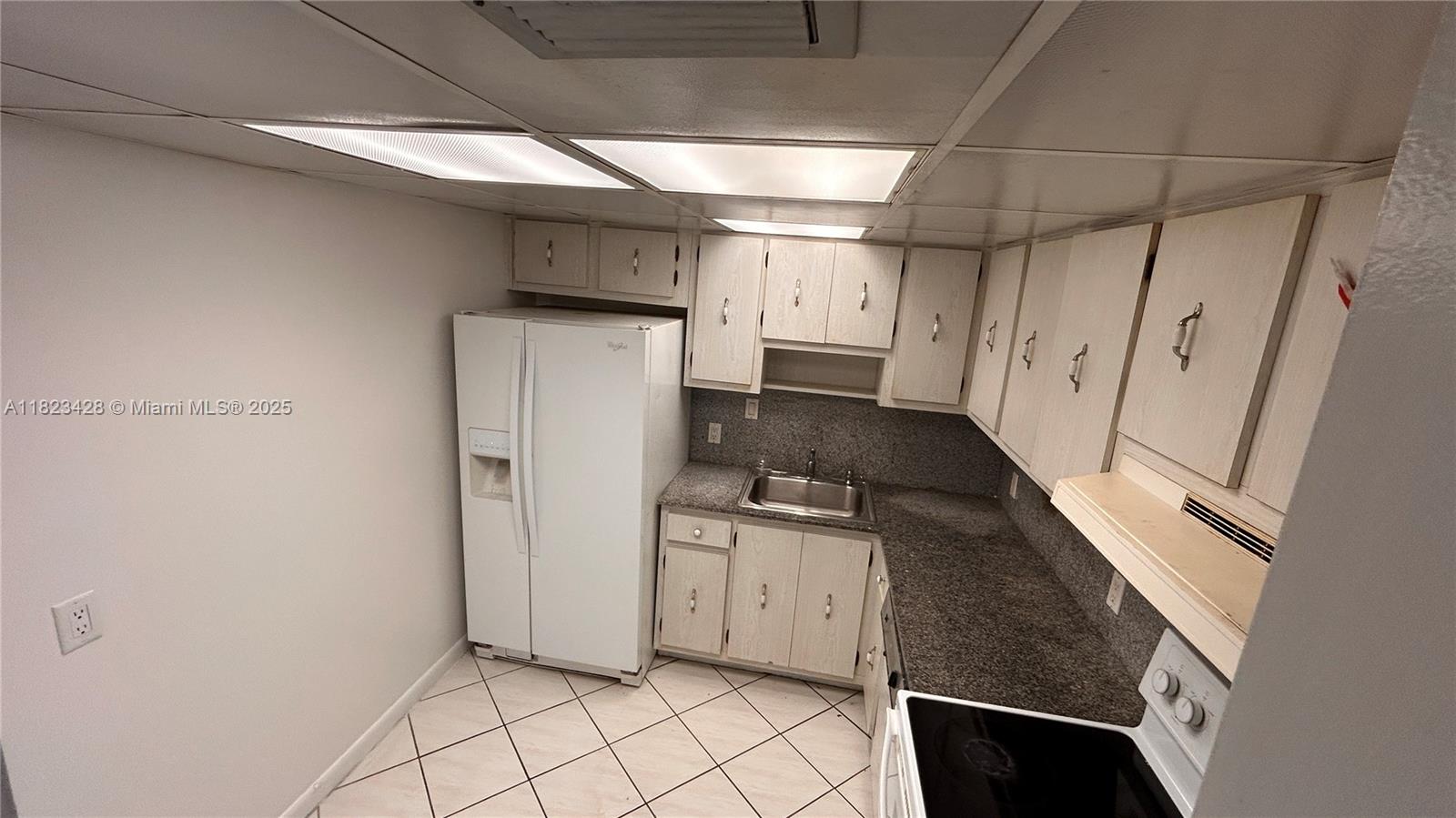 ARLEN HOUSE EAST CONDO - Residential