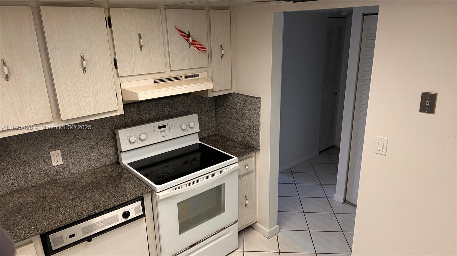 ARLEN HOUSE EAST CONDO - Residential