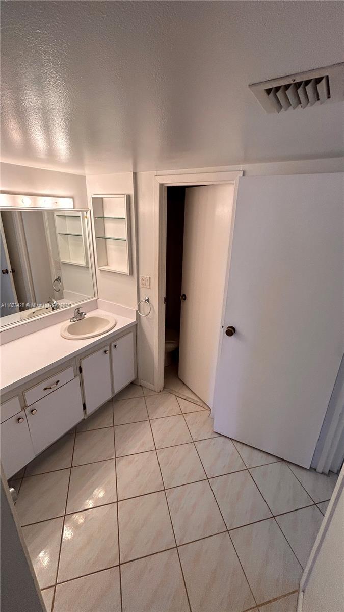 ARLEN HOUSE EAST CONDO - Residential