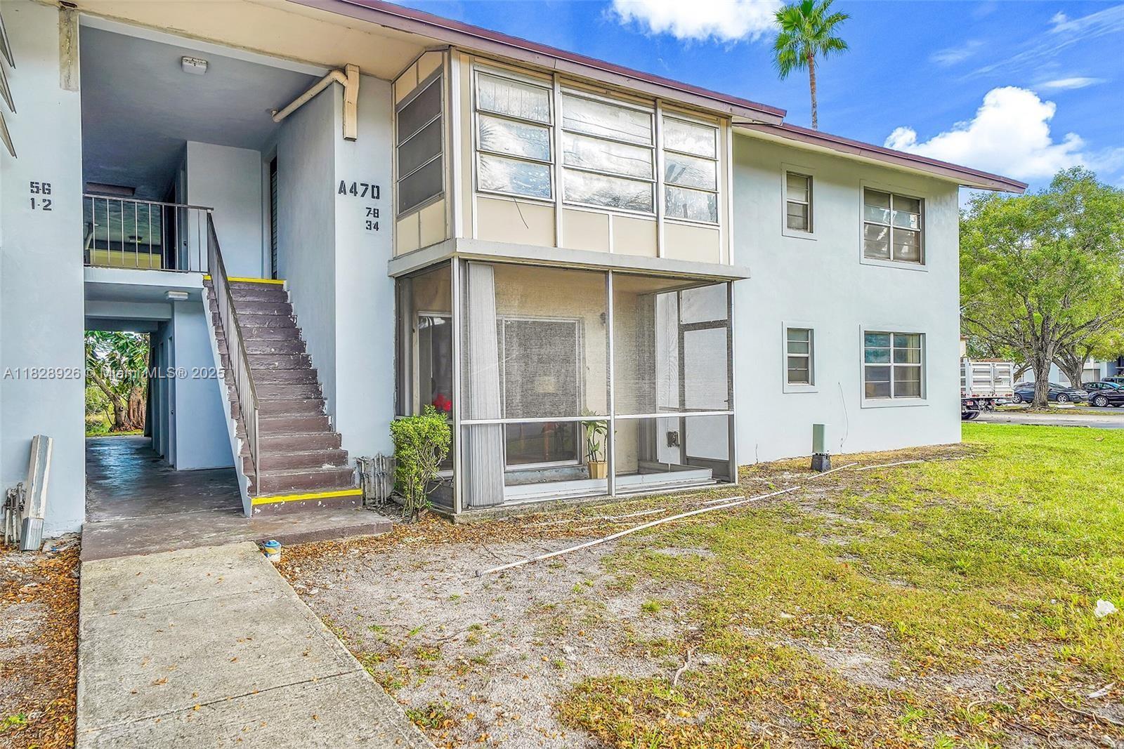 470 N Laurel Dr 3A