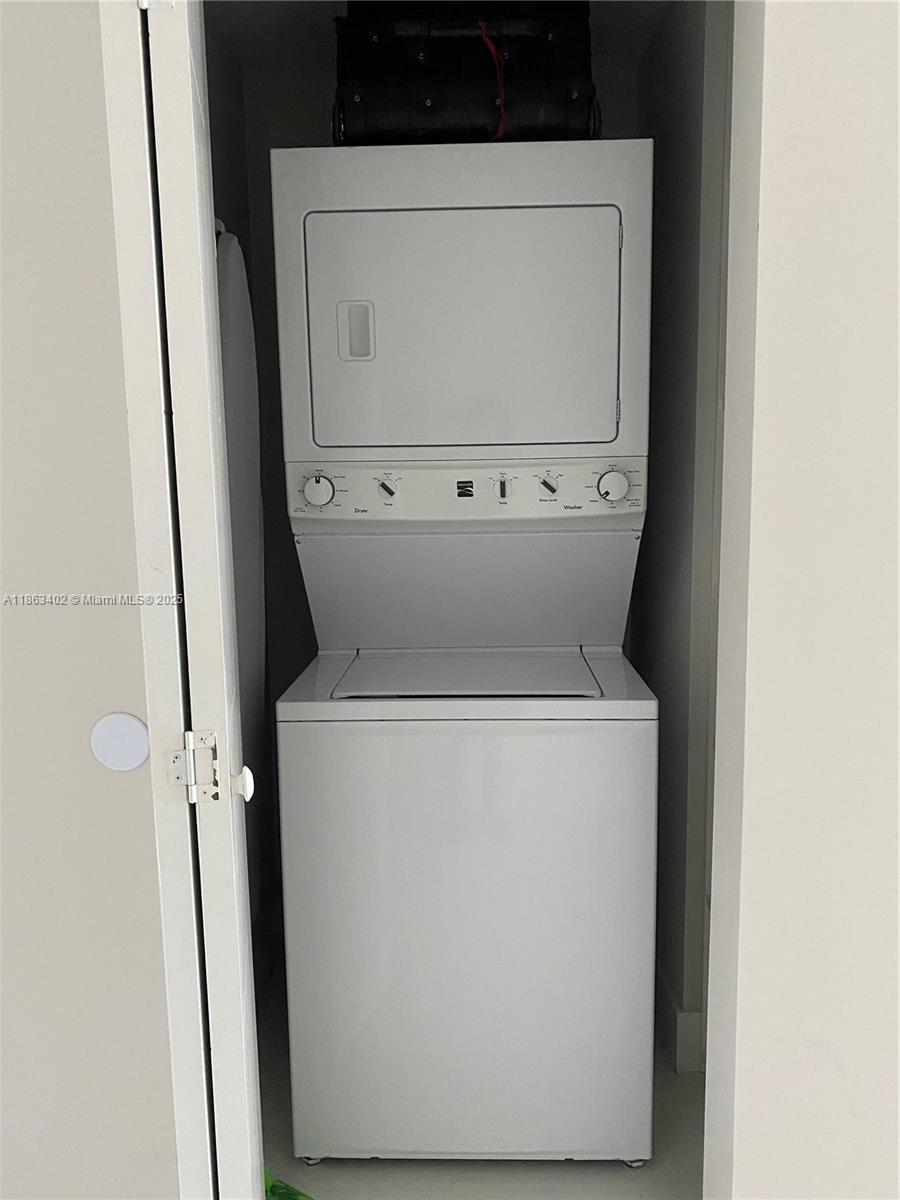 Brickell Ten - Residential