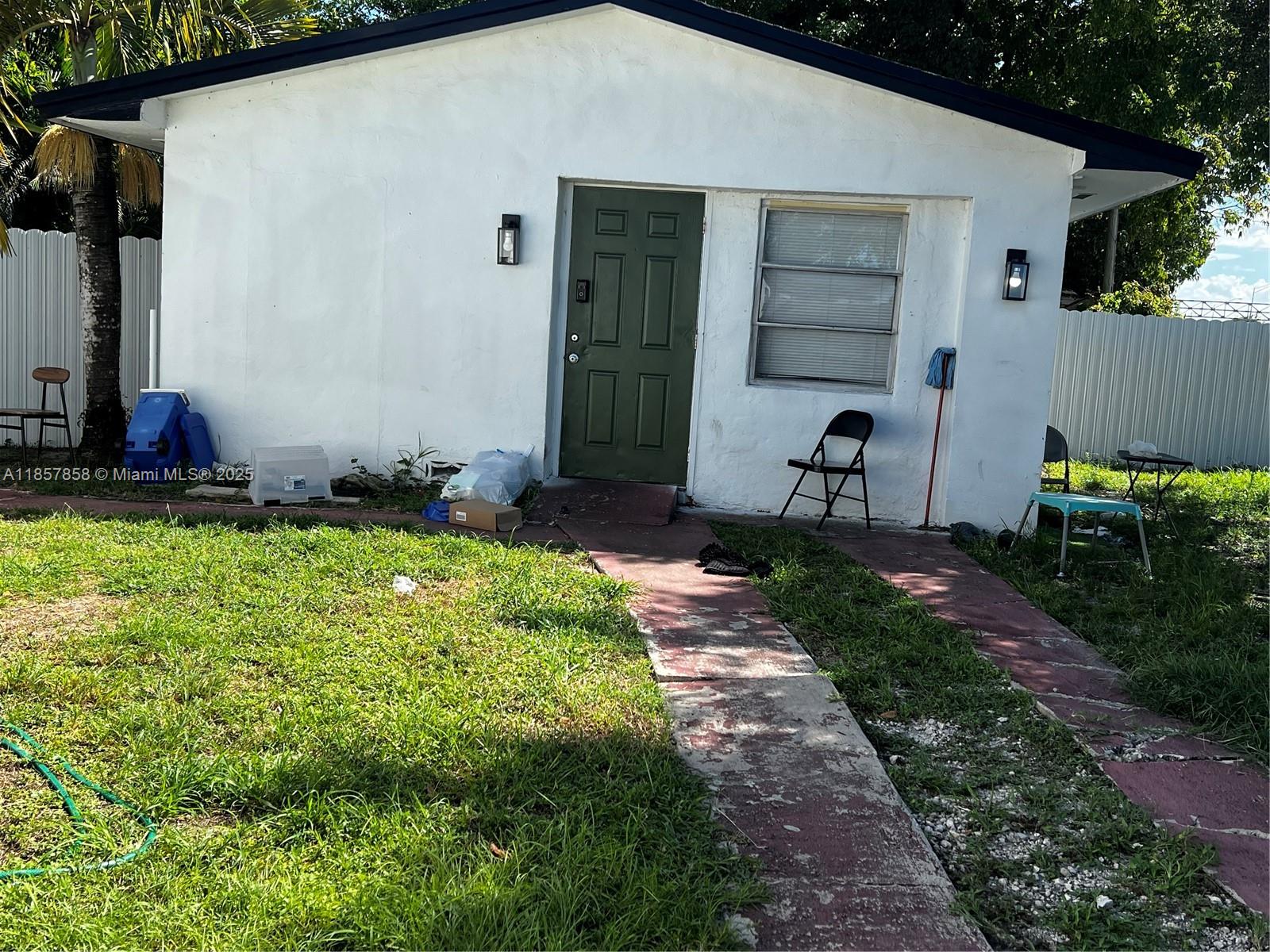 Enjoy this beautifully updated efficiency with updated bathroom and kitchen. The space features a stand alone bathroom and fully functional kitchen with dinning / living space. The home is located near the beach, malls and near the Turnpike. Another big plus is that the Utilities are included.