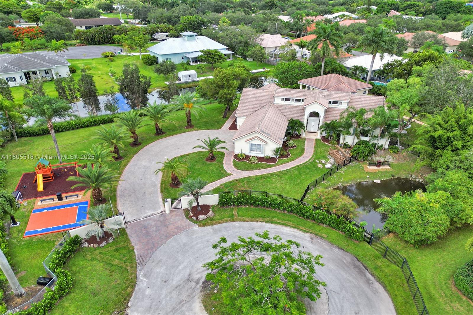 16301 Sw 62nd St, Southwest Ranches, Broward County, Florida - 8 Bedrooms  
4 Bathrooms - 
