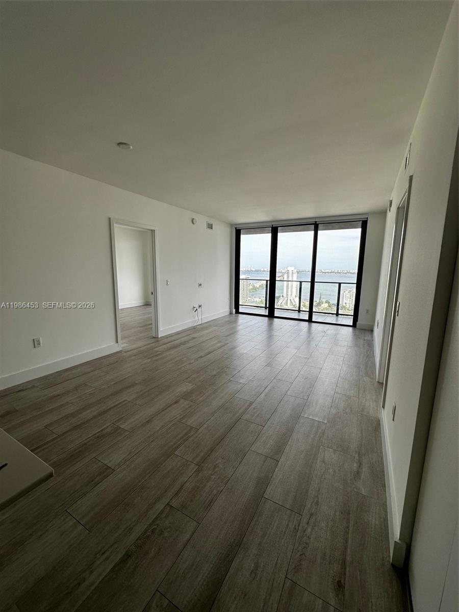 3401 MIDTOWN CONDO - Residential