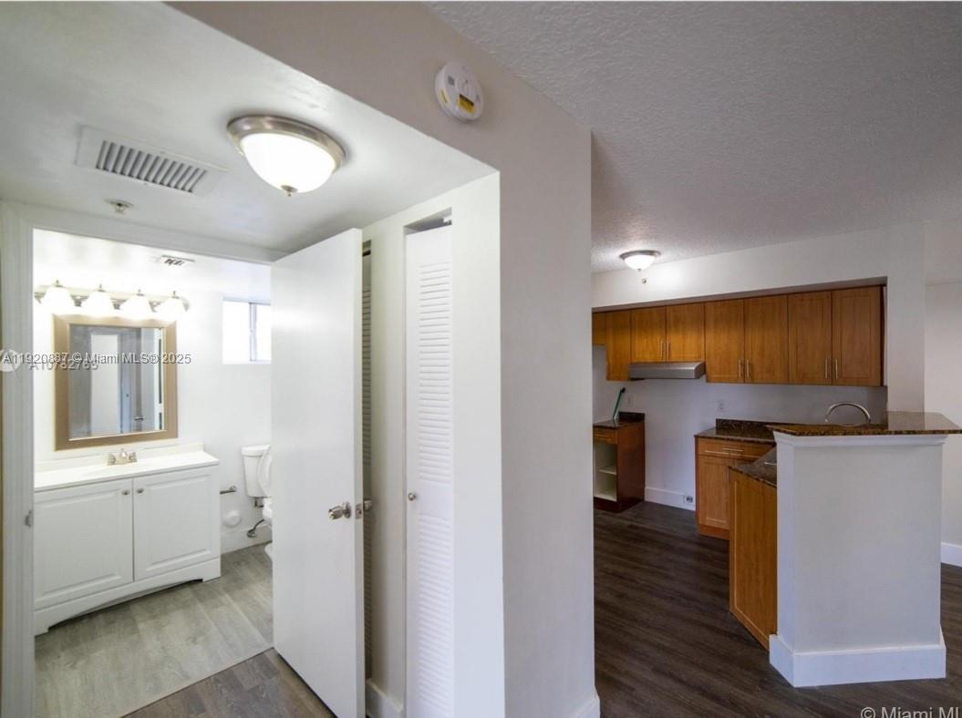 THE OAKS AT MIAMI GARDENS - Residential Lease