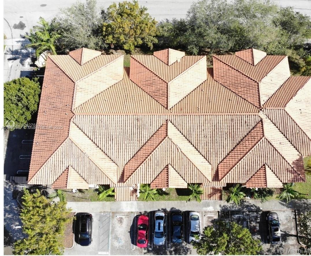 THE OAKS AT MIAMI GARDENS - Residential Lease