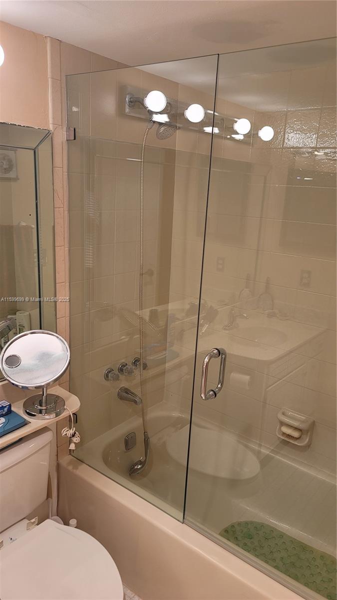 HOLLYBROOK GOLF AND - Residential