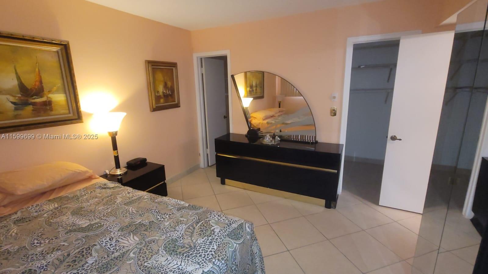 HOLLYBROOK GOLF AND - Residential