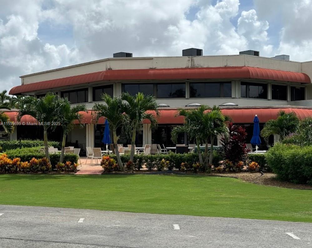 HOLLYBROOK GOLF AND - Residential