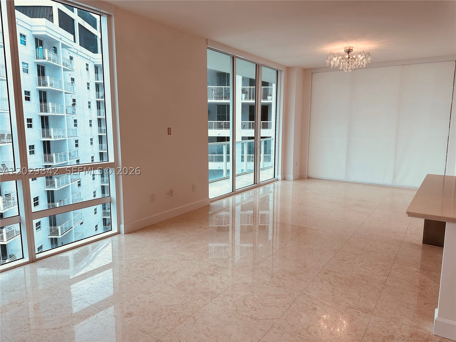 218 SE 14th St TS206