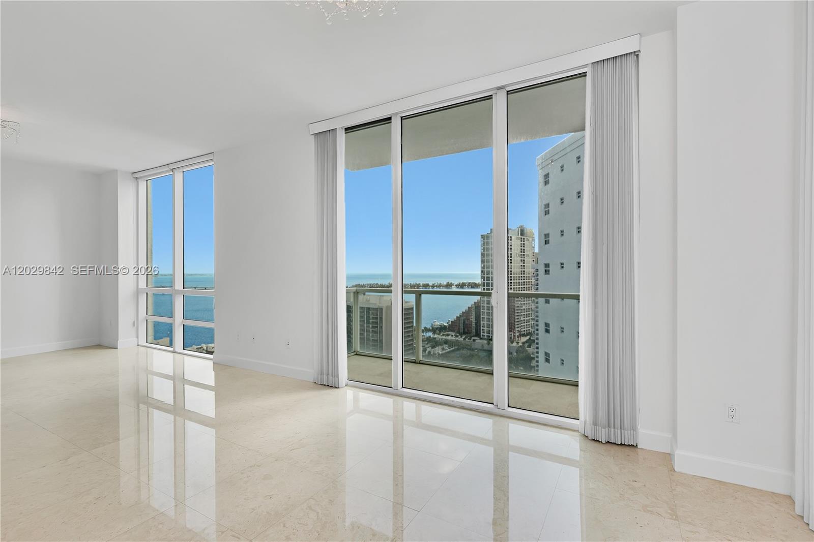 218 SE 14th St TS206