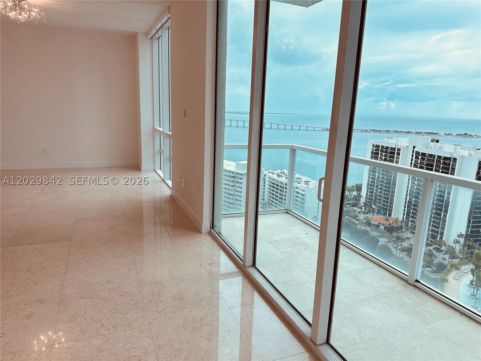 218 SE 14th St TS206