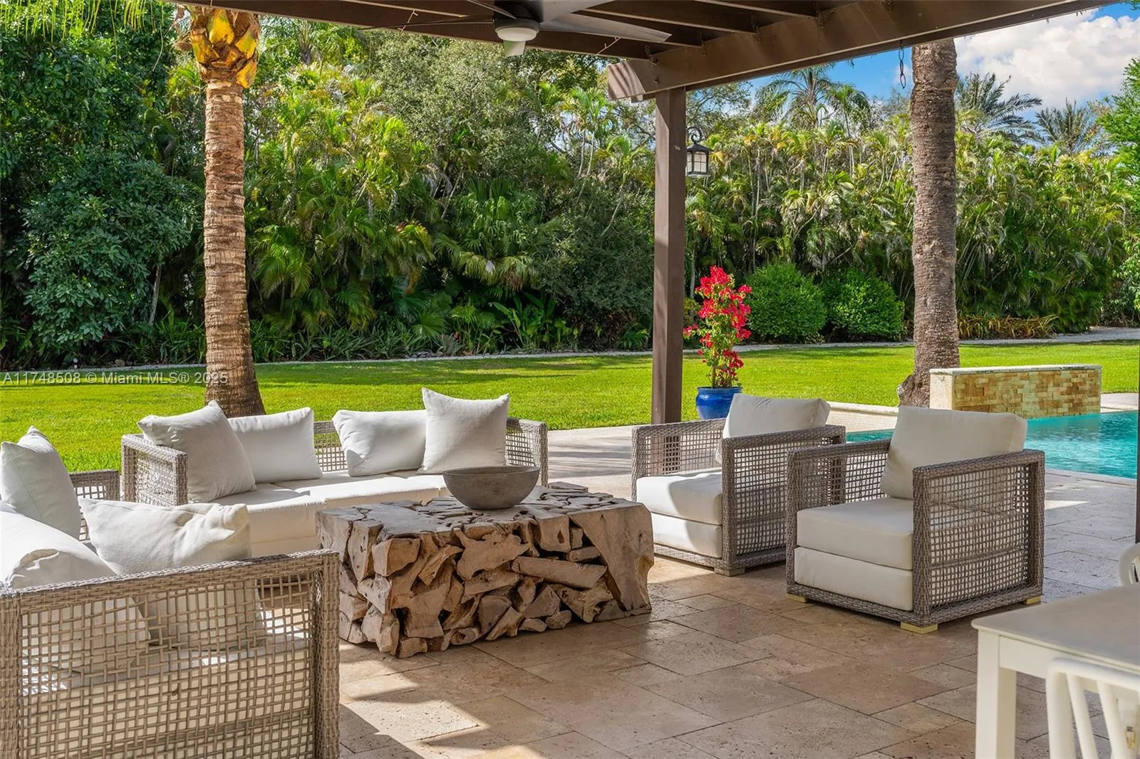 Pinecrest, Florida 33156, United States, 8 Bedrooms Bedrooms, ,8 BathroomsBathrooms,Residential,Active,1274