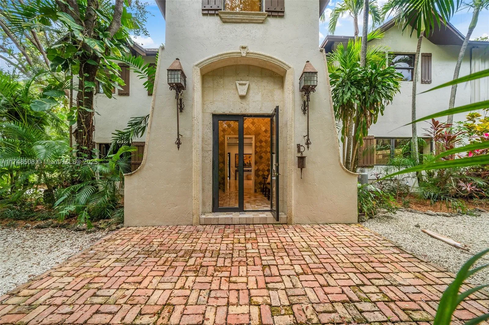 Pinecrest, Florida 33156, United States, 8 Bedrooms Bedrooms, ,8 BathroomsBathrooms,Residential,Active,1274