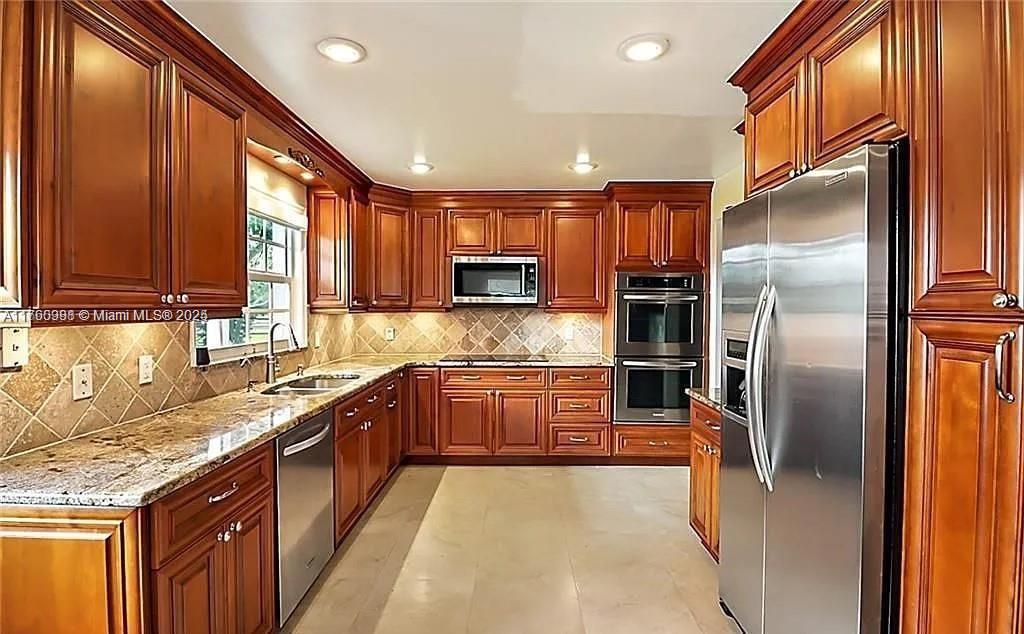 FLA FRUIT LANDS CO SUB NO - Residential Lease