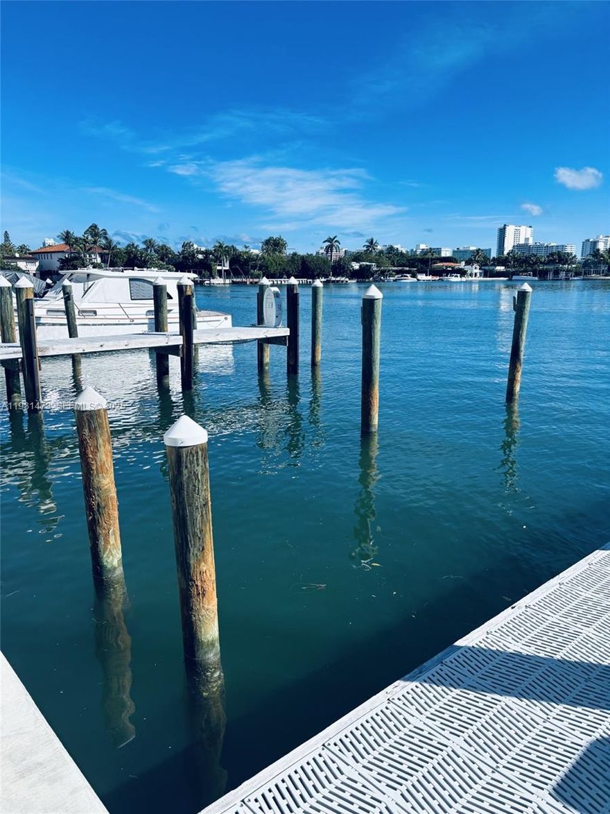 Exceptional opportunity to purchase a 40-foot boat slip at the Ritz-Carlton Residences, Miami Beach.  Ideally located directly off the main lobby for convenient access.  Boat slip ownership is exclusively available to Ritz-Carlton Residences unit owners.