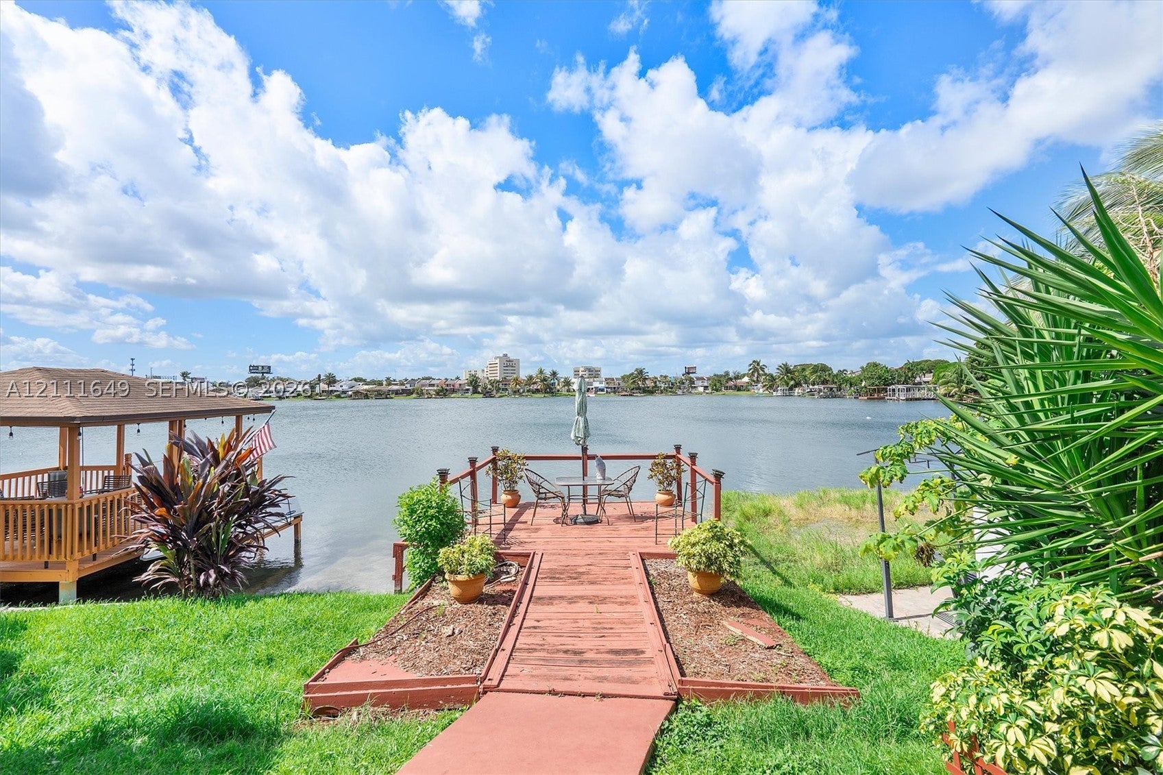 7120 W 17th Ct