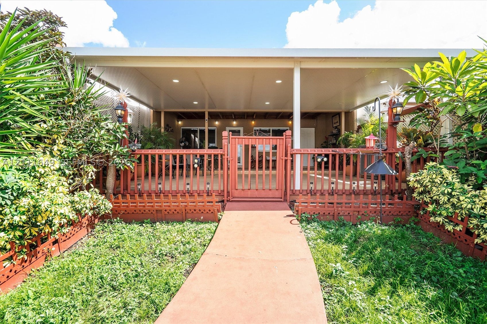 7120 W 17th Ct