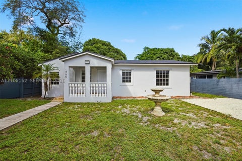 Photo of 465 NE 165th St, Miami, FL 33162 (MLS # A12105152)