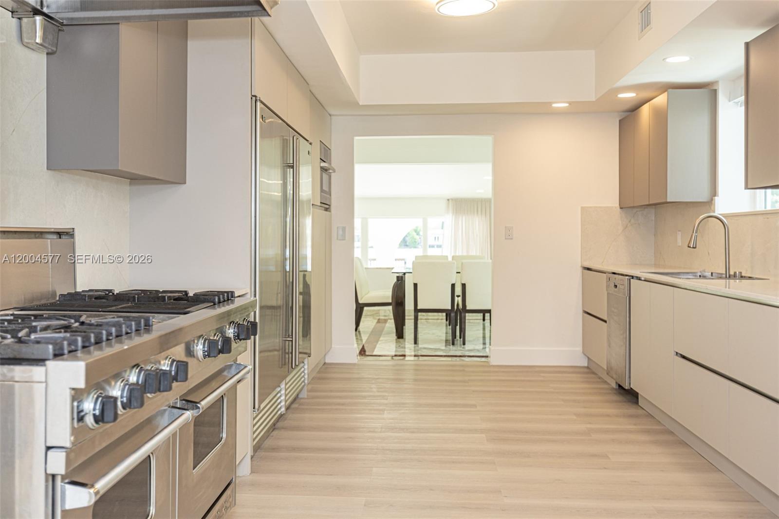 BISCAYNE POINT - Residential Lease