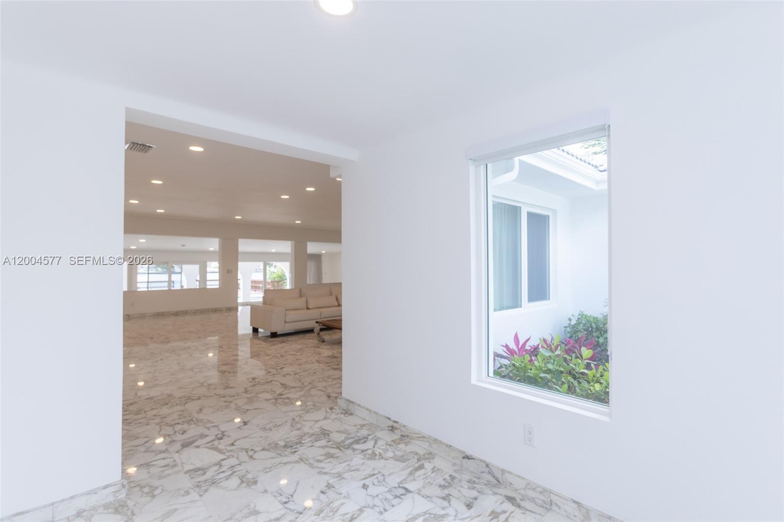 BISCAYNE POINT - Residential Lease