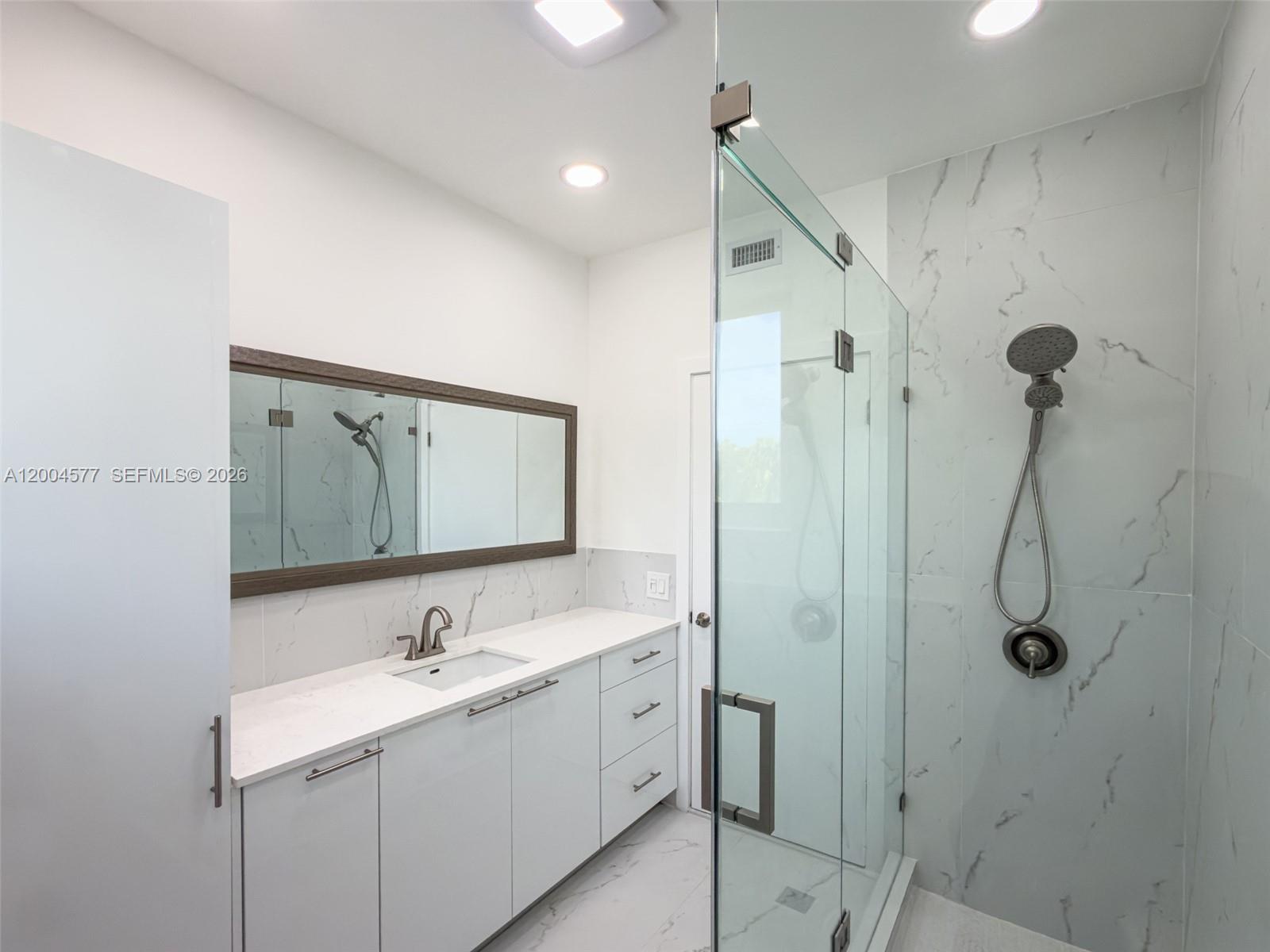 BISCAYNE POINT - Residential Lease