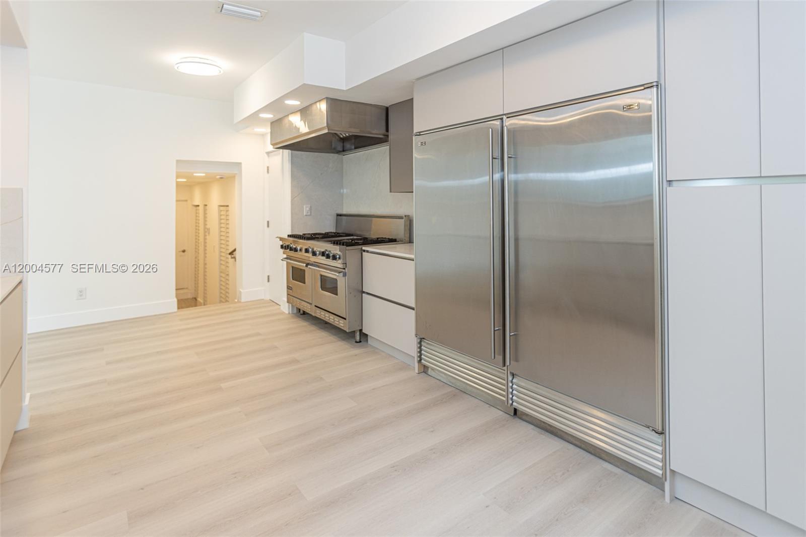 BISCAYNE POINT - Residential Lease