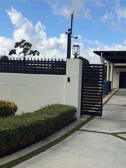 25800 SW 214th Ave Homestead FL 33031