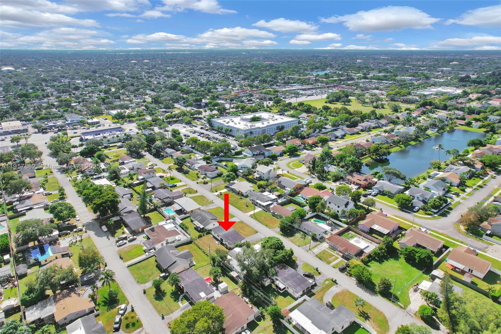 SILVER LAKE - Residential