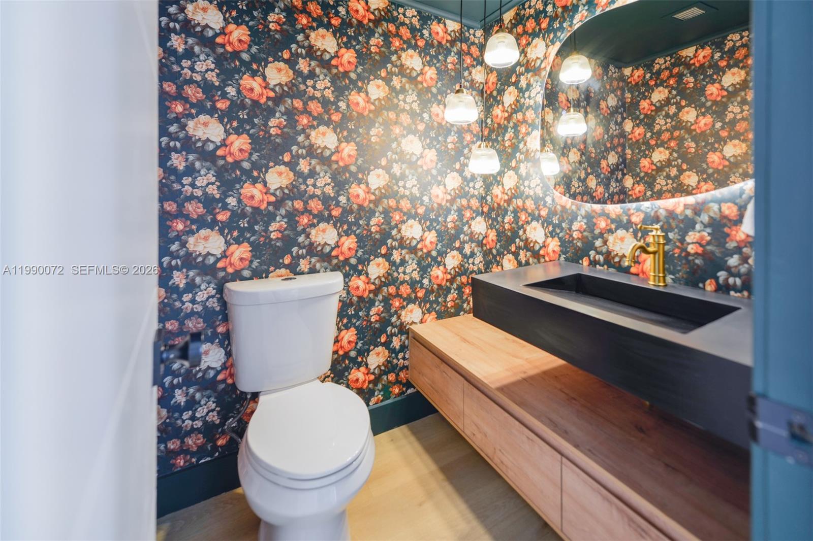 HEMISPHERES CONDO - Residential