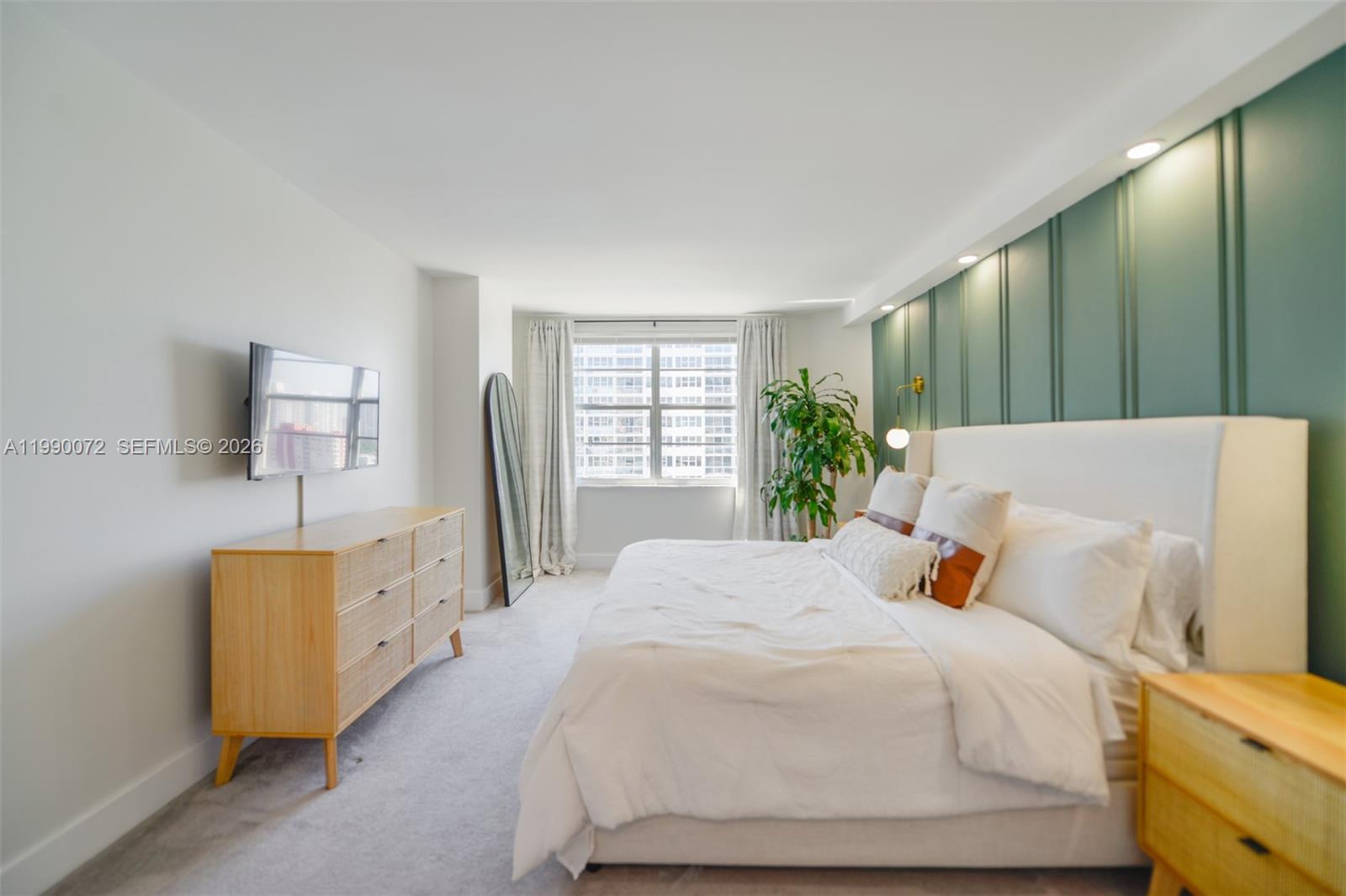 HEMISPHERES CONDO - Residential