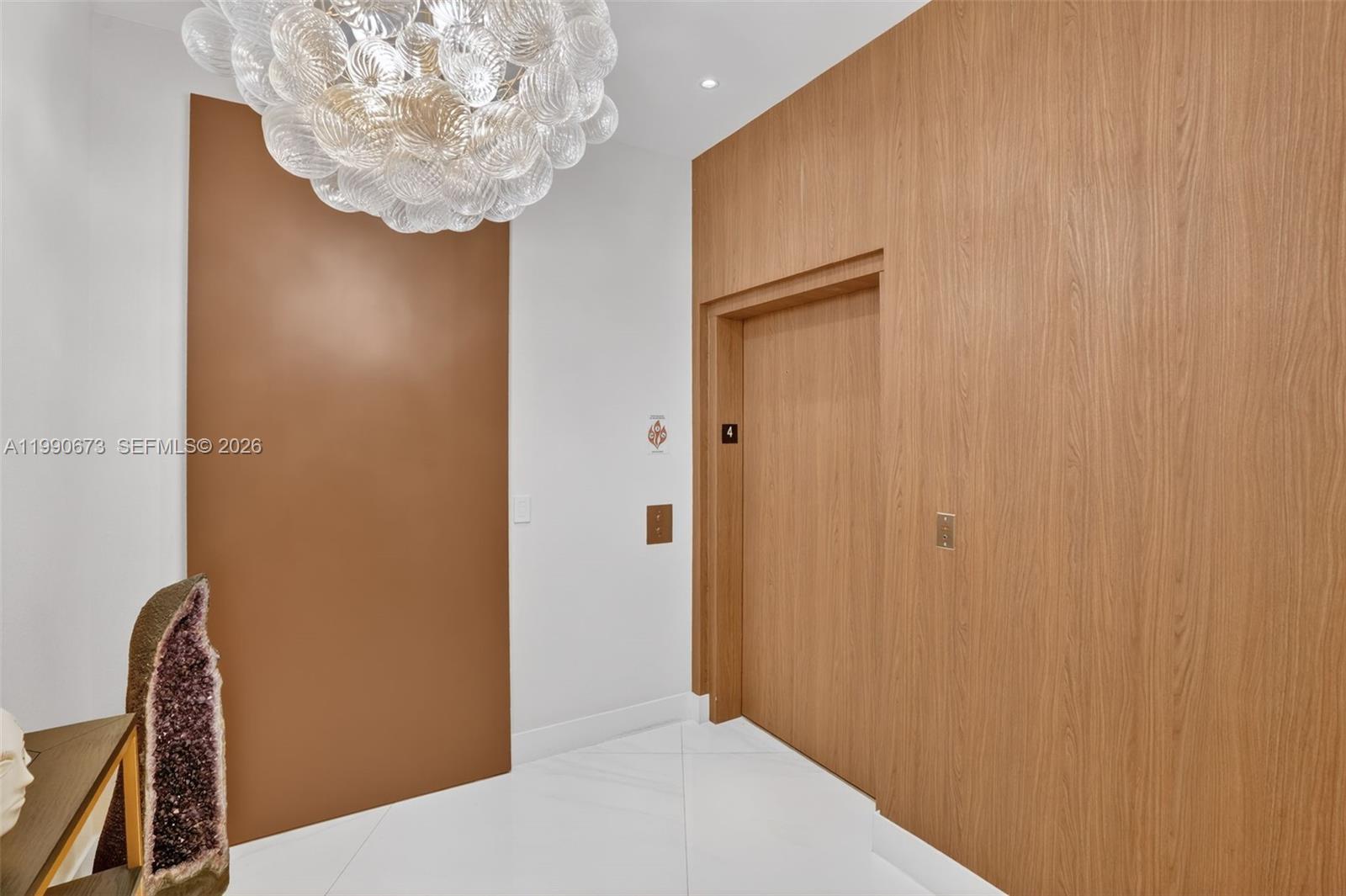 DINNER KEY - Residential