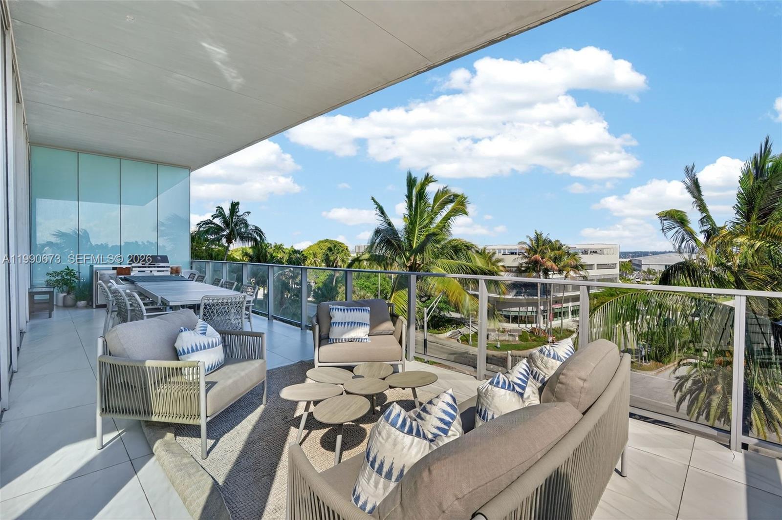 DINNER KEY - Residential