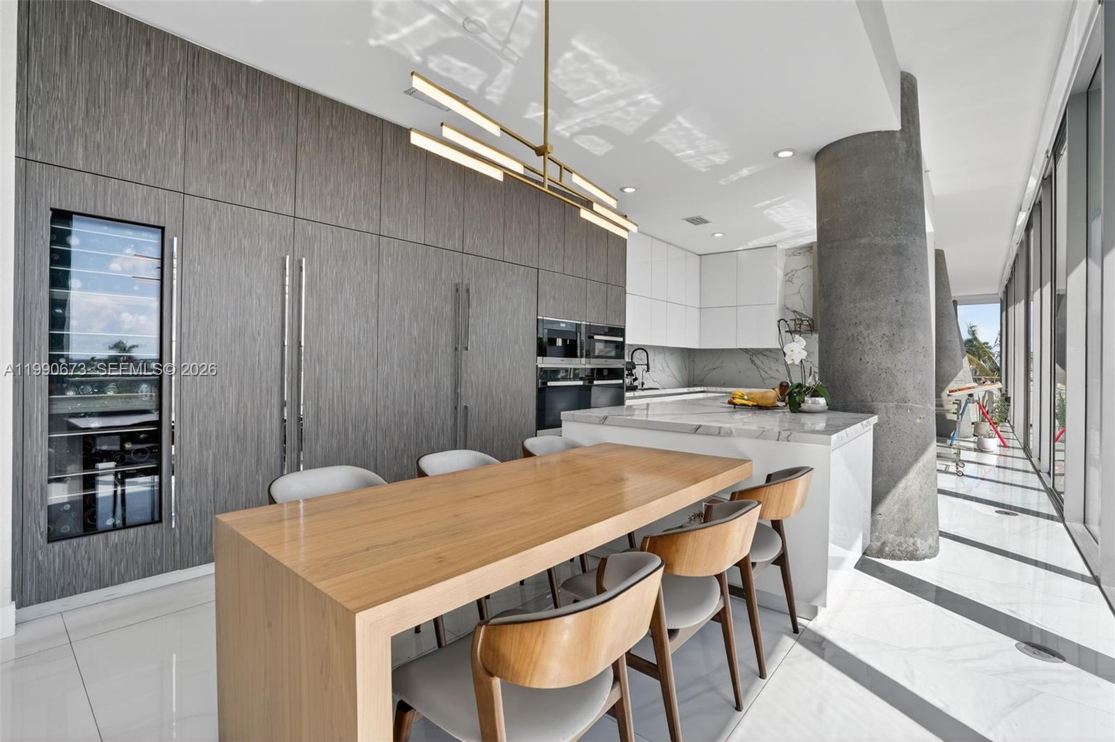 DINNER KEY - Residential