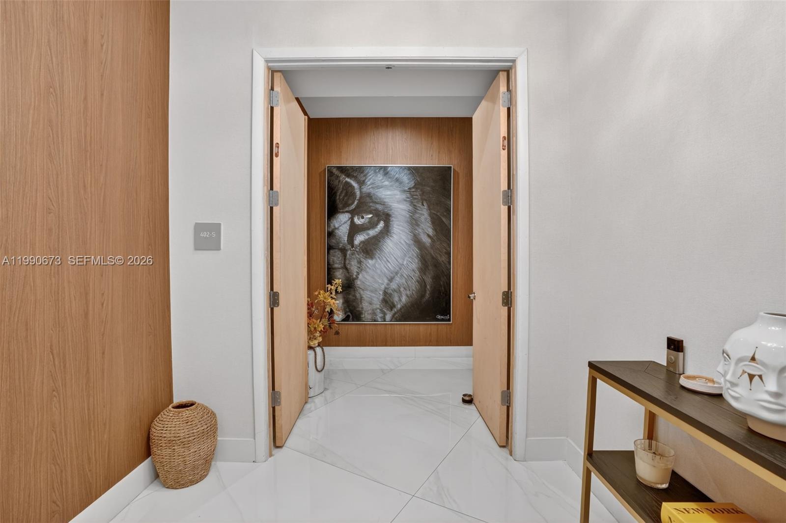 DINNER KEY - Residential