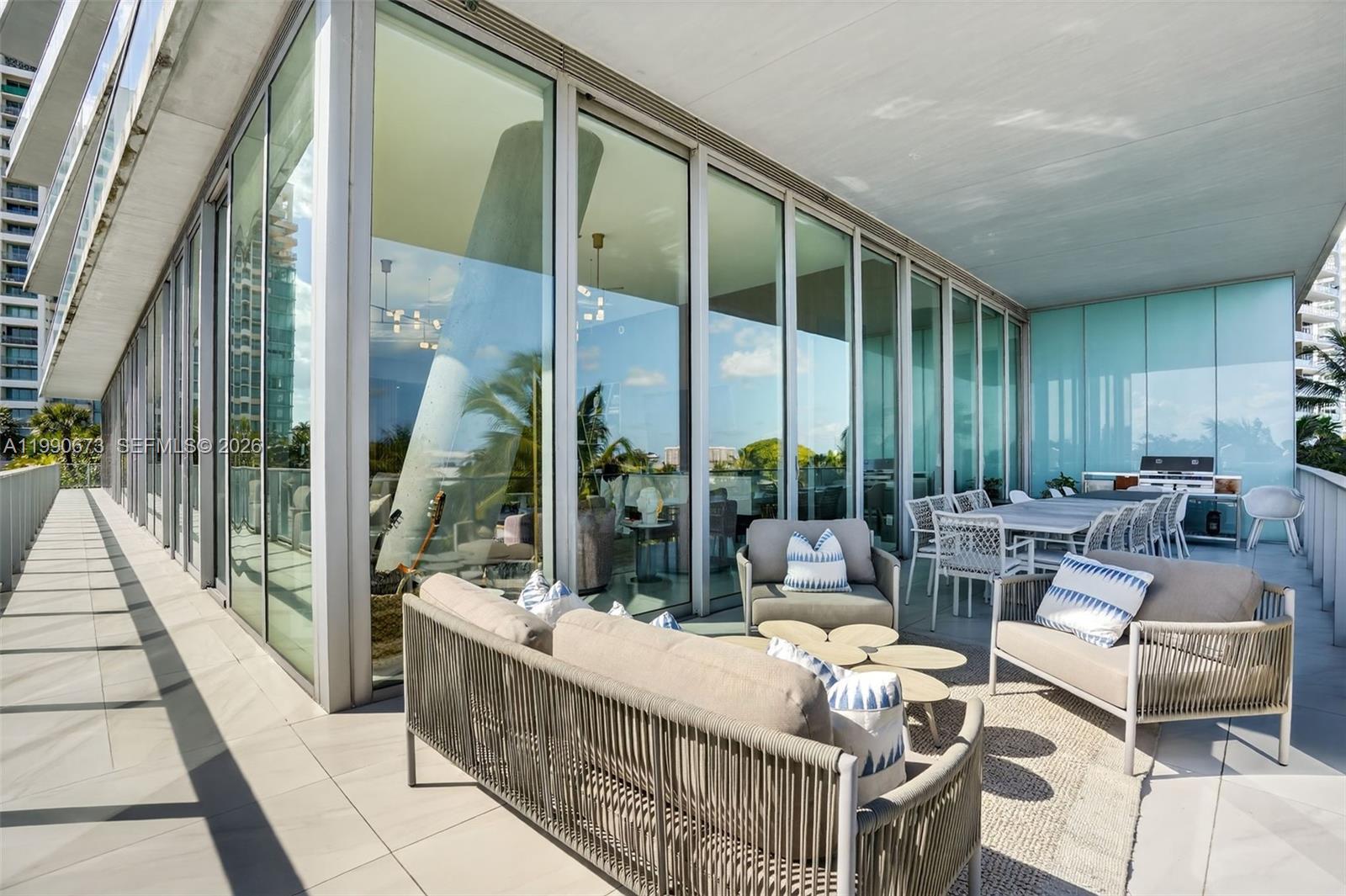 DINNER KEY - Residential