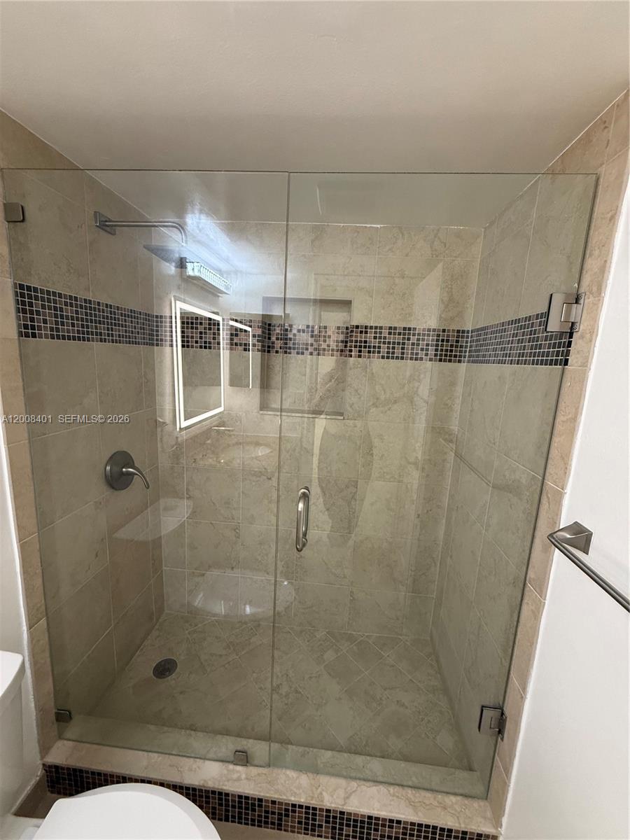 RUNAWAY BAY CONDO - Residential