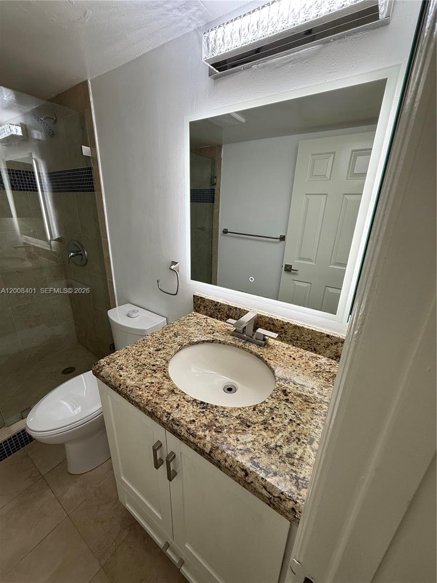 RUNAWAY BAY CONDO - Residential