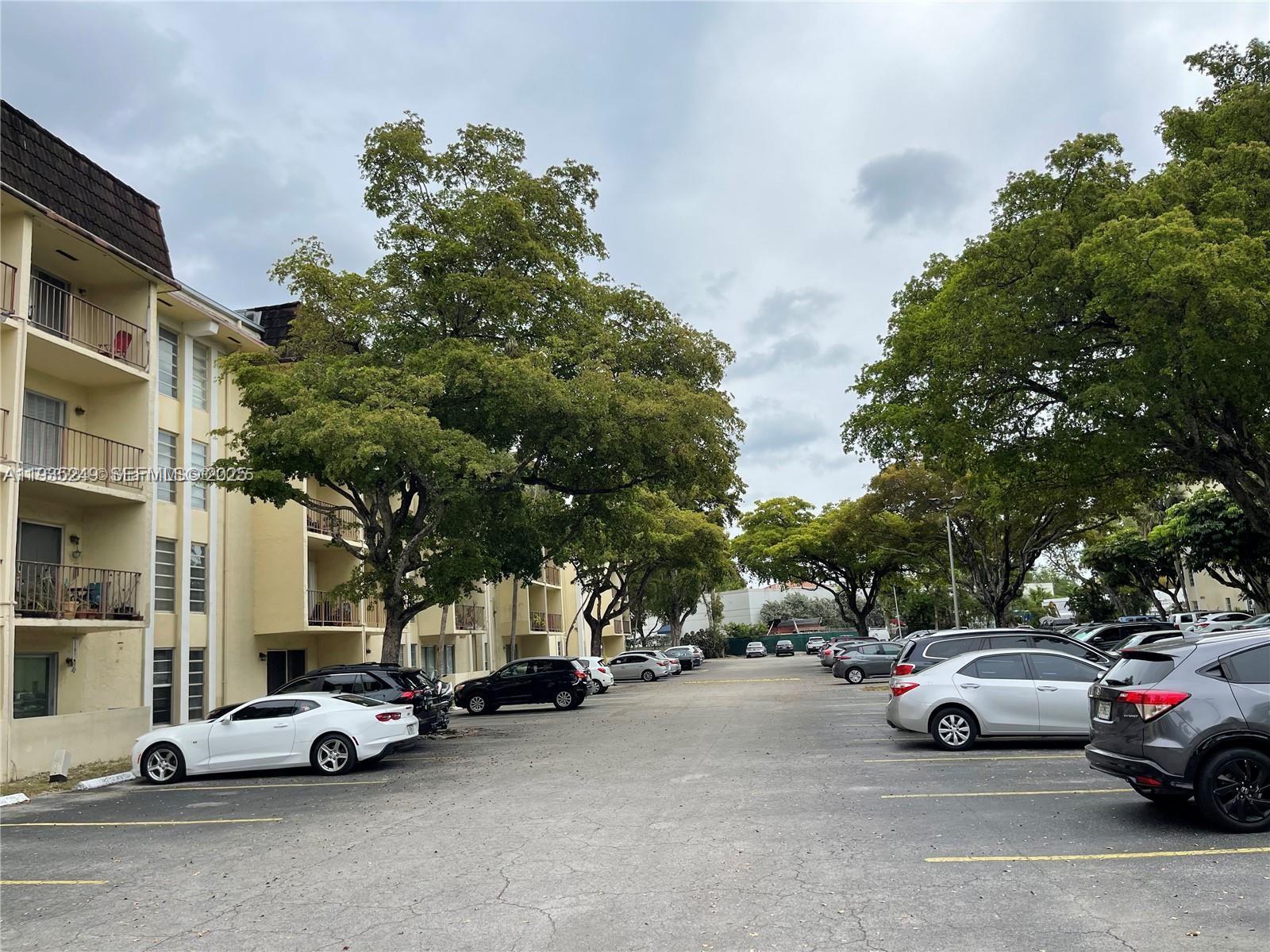 CAPRI GARDENS CONDO - Residential