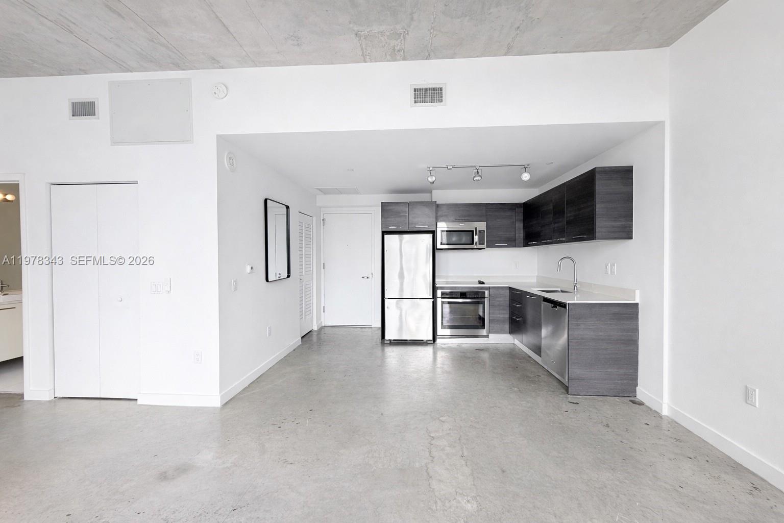 CENTRO CONDO - Residential