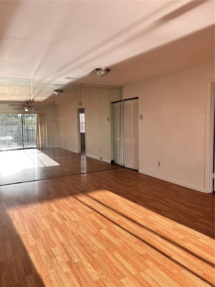 Sunrise, Florida 33351, United States, 2 Bedrooms Bedrooms, ,2 BathroomsBathrooms,Residential,Active,122036