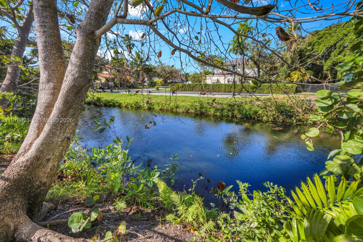 BEVERLY GARDENS - Residential Lease